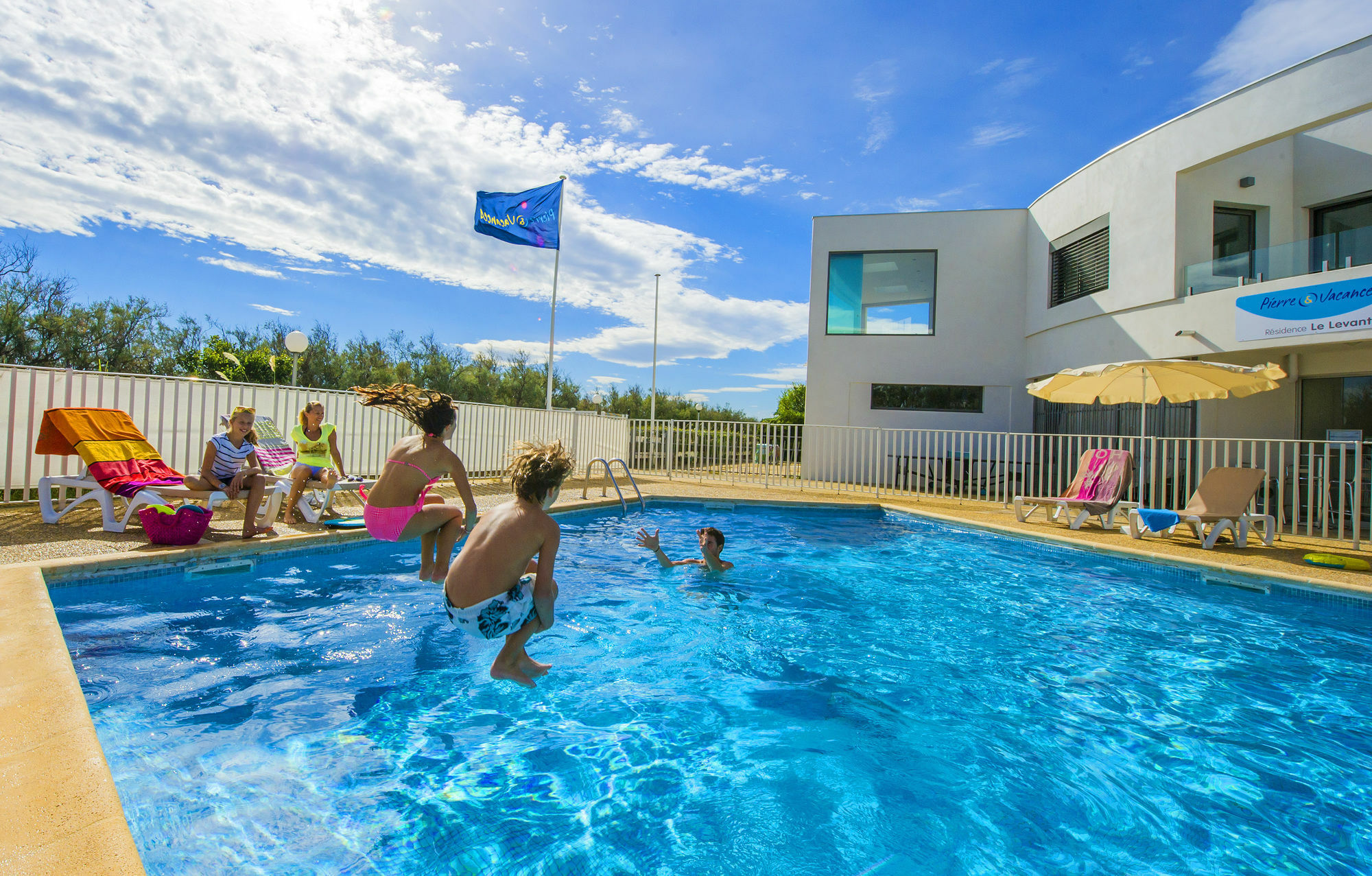 Aparthotel Pierre & Le Levant 3*